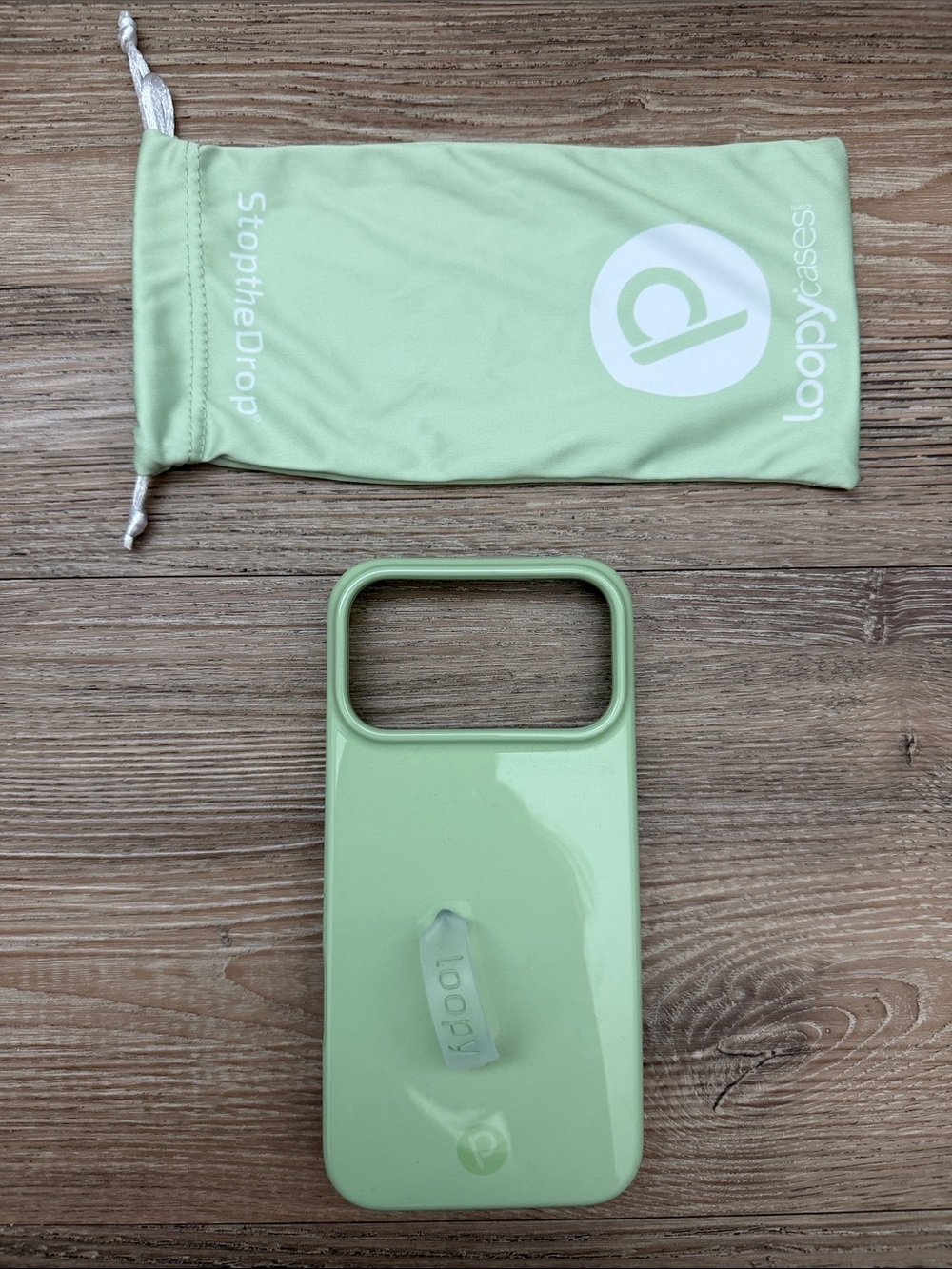 iPhone 17 Pro Max Loopy Case